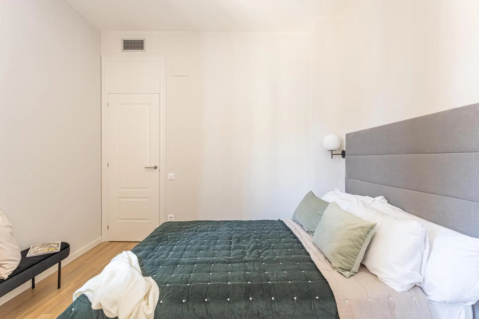 Serra House Premium Apartments Barcelona Spanyolország